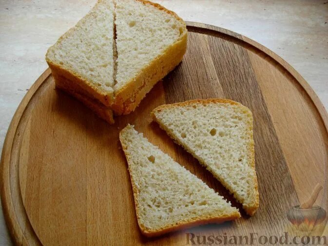 У всех такая нарезка хлеба ассоциируется с праздничным застольем?