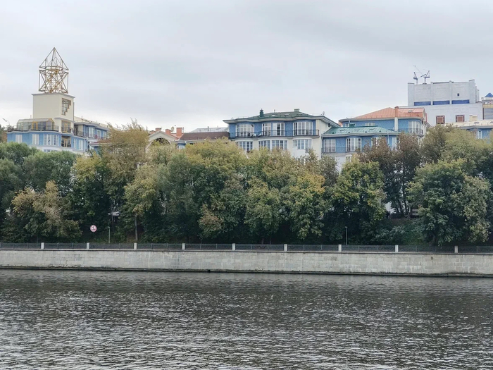   Green Hills    .  .  .   . .          :) .