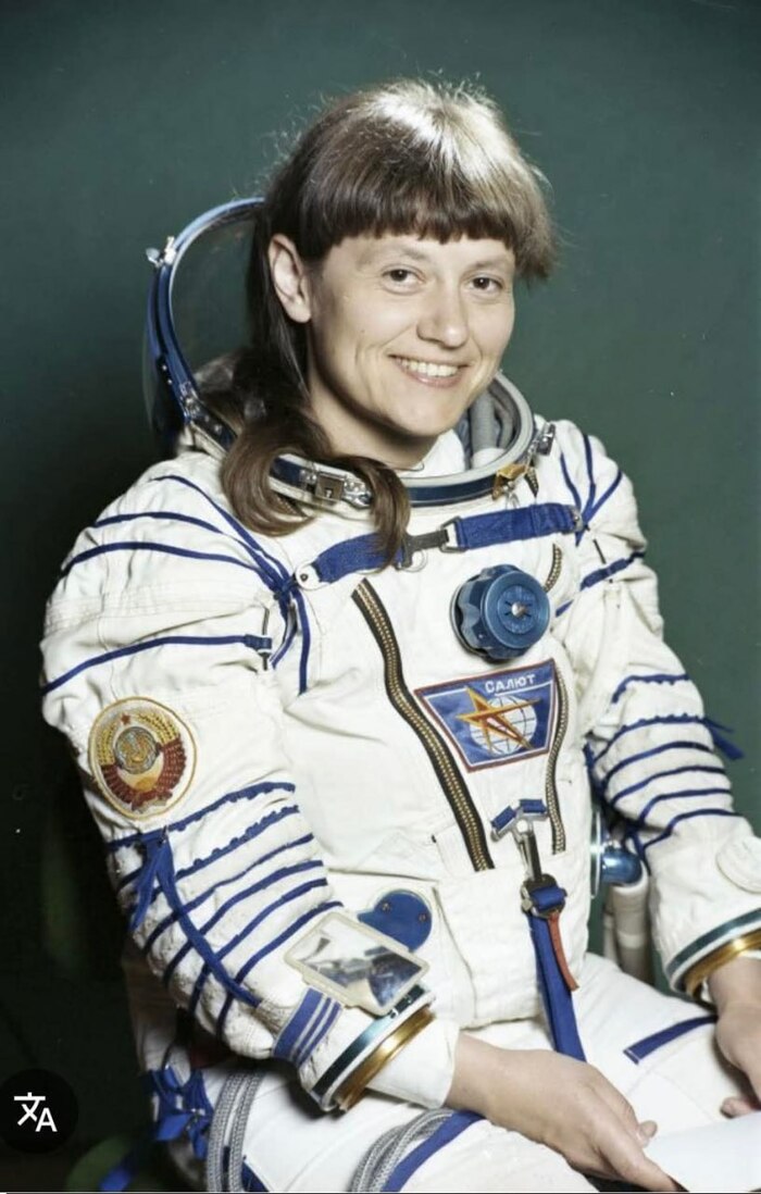 «Я не просто видела пустоту. Я чувствовала, что меня видят. Я не одна была там. Космос — это не пустота. Это взгляд»