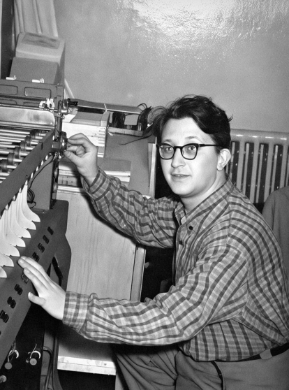 Борис Стругацкий в вычислительном центре Пулковской обсерватории, 1960-е