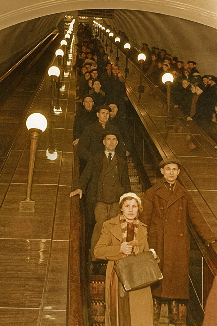 На эскалаторе московского метро. Апрель - октябрь 1940, Марков-Гринберг Марк Борисович