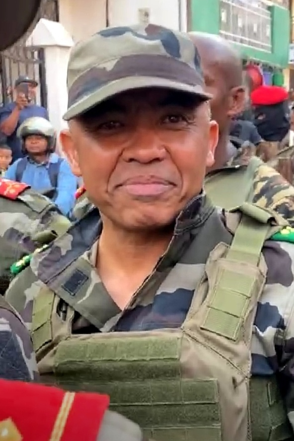 <!--noindex--><a href="https://pikabu.ru/story/prokremlevskiy_informatsionnyiy_puzyir_mefodiya__161_1061_13294088?u=https%3A%2F%2Fen.wikipedia.org%2Fwiki%2FMichael_Randrianirina&t=https%3A%2F%2Fen.wikipedia.org%2Fwiki%2FMichael_Randrianirina&h=c29dd7494a5433045e442c6ac80a214a5ada7104" title="https://en.wikipedia.org/wiki/Michael_Randrianirina" target="_blank" rel="nofollow noopener">https://en.wikipedia.org/wiki/Michael_Randrianirina</a><!--/noindex-->