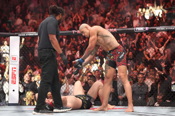 Фотография, ставшая мемом. Алекс Перейра Фото: Шон М. Хаффи / GETTY IMAGES NORTH AMERICA / AFP