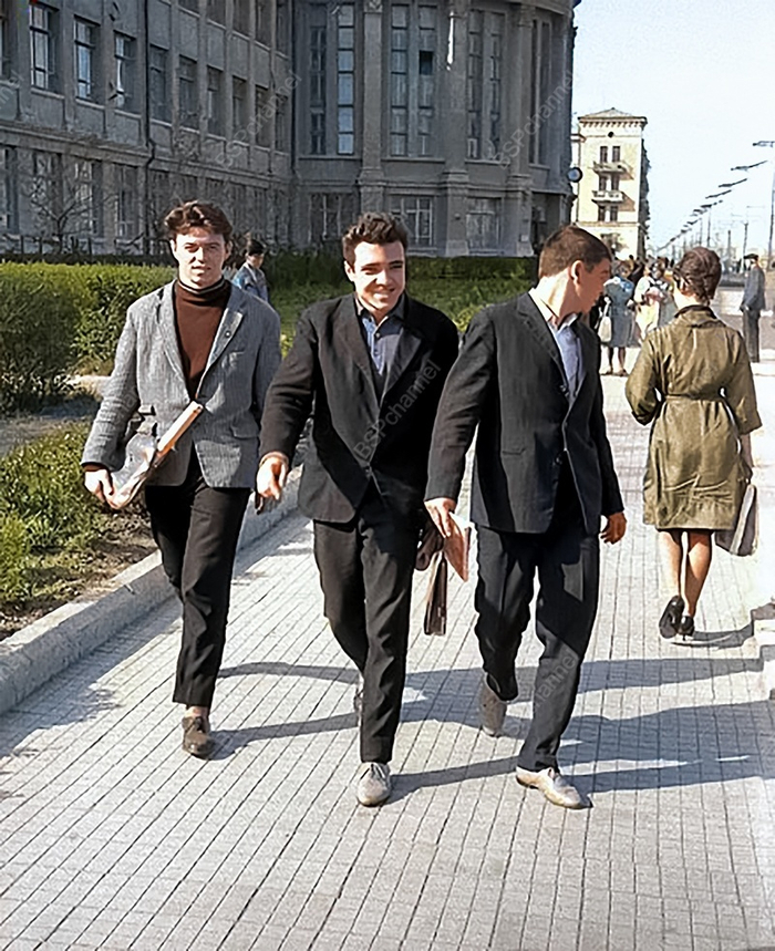 Автор: Борис Устинов