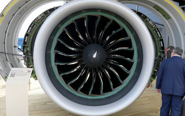 :    ,   Pratt &amp; Whitney,    , , (AP Photo/Frank Augstein)