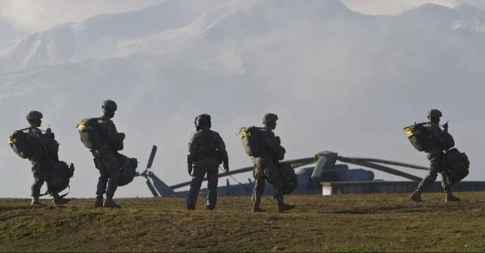 Израильская оборонная компания Rafael Advanced Defense Systems рассматривает возможность строительства в странах Балтии центра технического обслуживания противотанковых ракетных комплексов (ПТРК) Spike, состоящих на вооружении Латвии, Литвы и Эстонии.