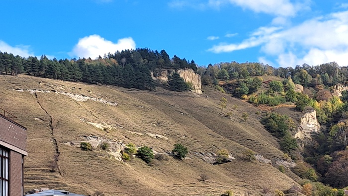Вид на скалы Малого Лба.