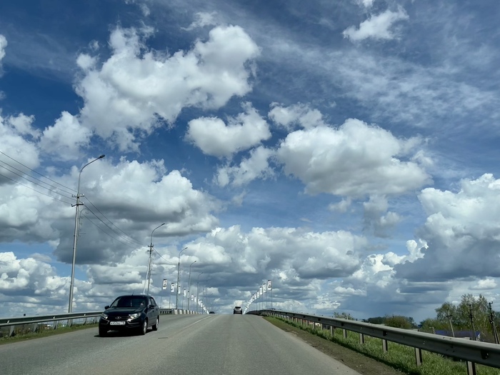 Дорога в облака - мысленно называю эту фотографию. Май 2022 года