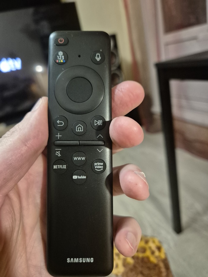 Пульт на солнечной батарее.