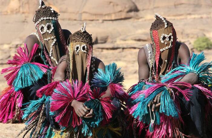    <!--noindex--><a href="https://pikabu.ru/story/blyam_esli_buduchi_belyim_chelovekom_ispolzuyu_traditsionnuyu_afrikanskuyu_odezhdu_i_aksessuaryi_dlya_khyellouina_karnavala_i_podobnyikh_prazdnikov_13350317?u=http%3A%2F%2Fequatorial.by&t=equatorial.by&h=97f46799caf5210d17891833f186511f40079827" title="http://equatorial.by" target="_blank" rel="nofollow noopener">equatorial.by</a><!--/noindex-->