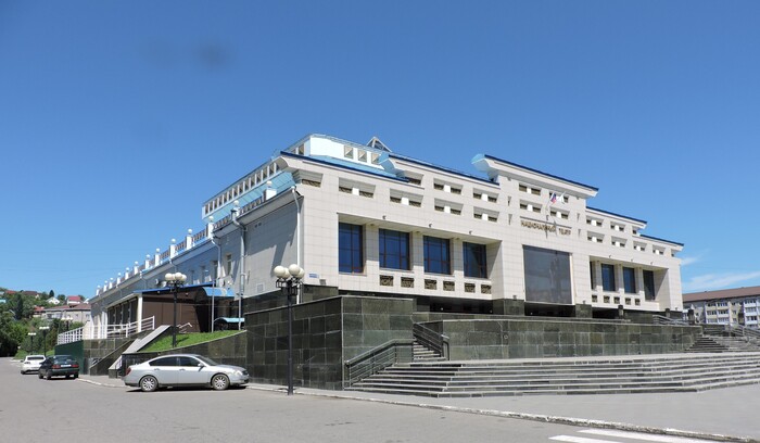 Театр Горно-Алтайска