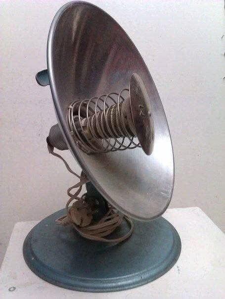 Продам комнатную спутниковую антенну. Недорого.Кто не знает, как пользоваться, прошу не мешать продаже