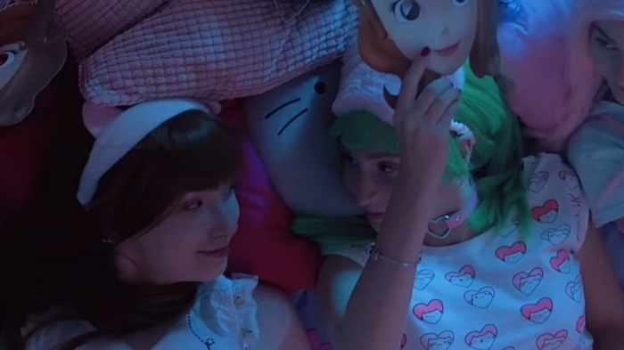 и все благодаря Мари Бизу😇😉 - Лави поймала зеленоволосую взглядом