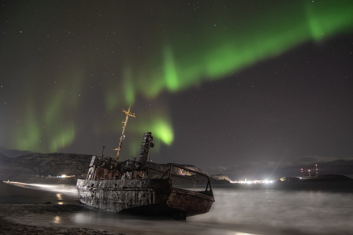 Под светом Авроры