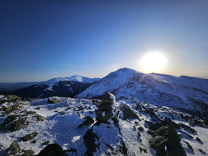 Вид на горы Адамс (на переднем плане) и Вашингтон (на заднем плане), Нью Хэмпшир, США
