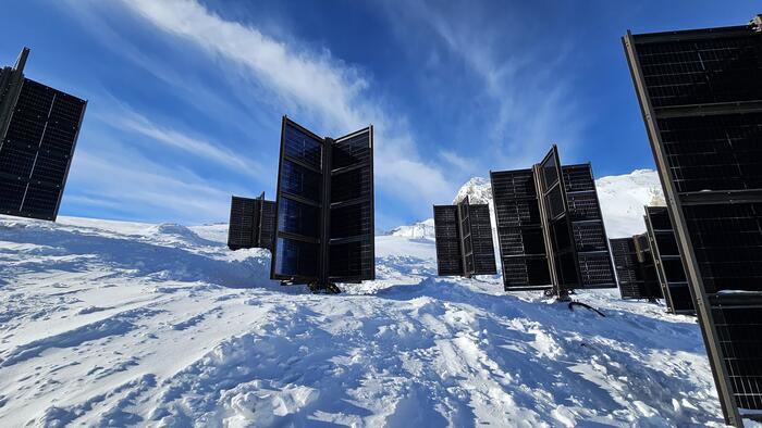 Конструкция Helioplant не дает снегу скапливаться