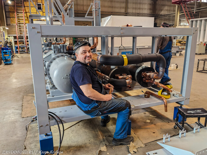 Из серии «Именно они делают Россию великой» - снято мной на заводе «Энергия холода»
