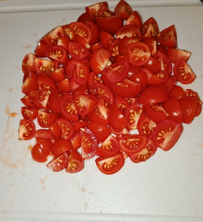 Черри четвертинками