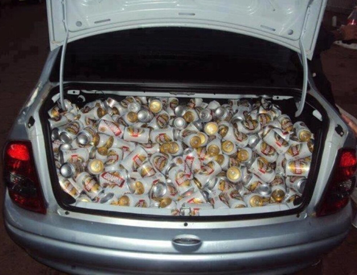 А сколько литров объём вашего багажника?))