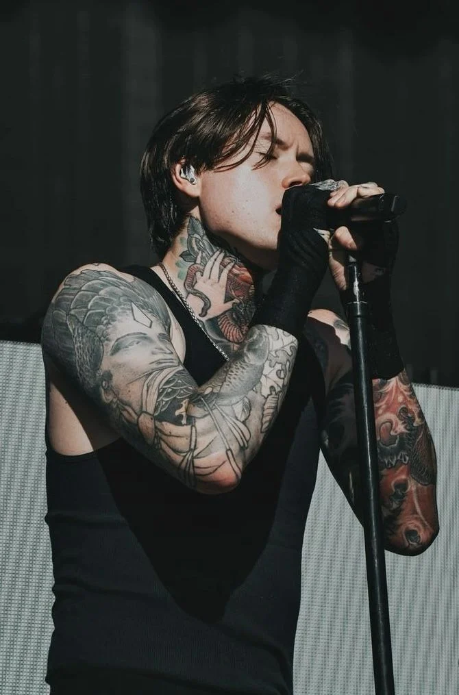 BAD OMENS continue to delight with a brand new single from 2025, this time *Left For Good* MELODIC METALCORE/ALTERNATIVE METAL - Metal, Metalcore, Bad Omens, Video, Youtube, Longpost