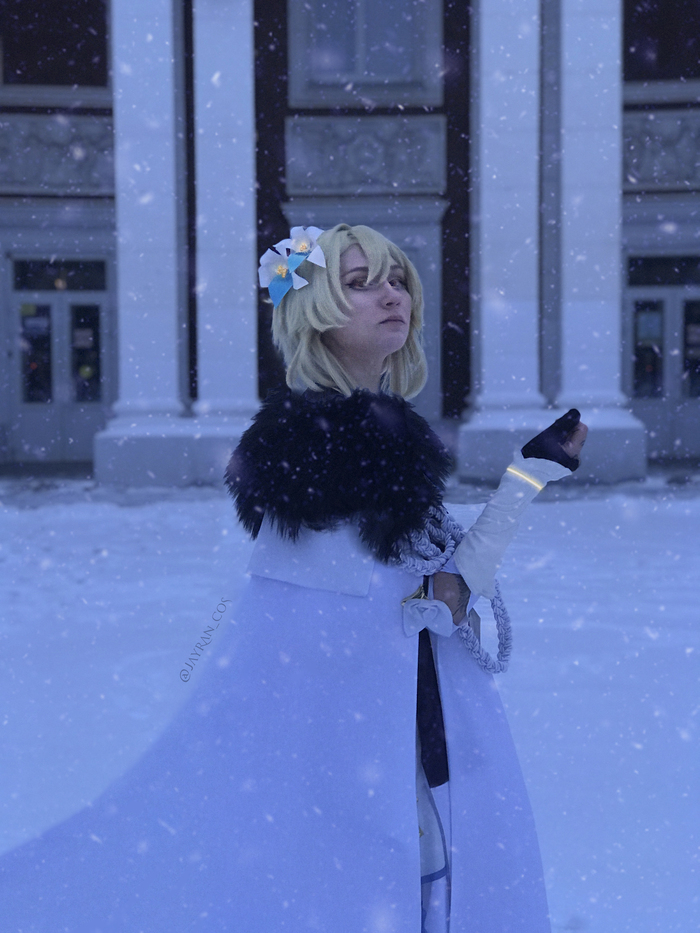 Косплей на Фатуи Люмин из Genshin Impact