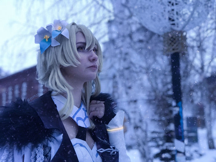 Косплей на Фатуи Люмин из Genshin Impact