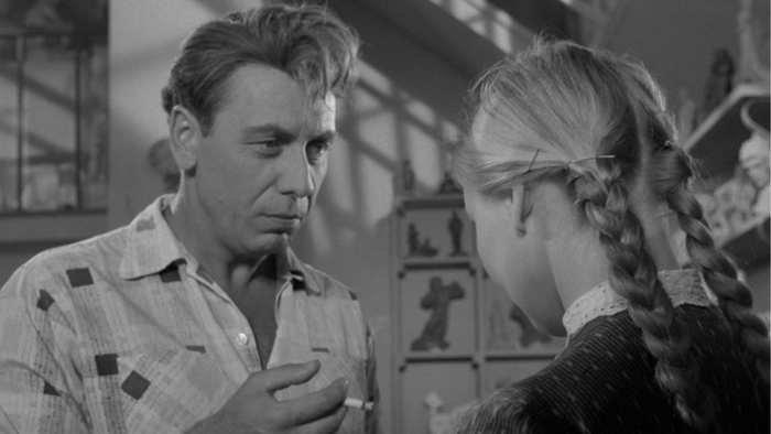 Екатерина Савинова и Анатолий Папанов. Фото: кадр из фильма «Приходите завтра»