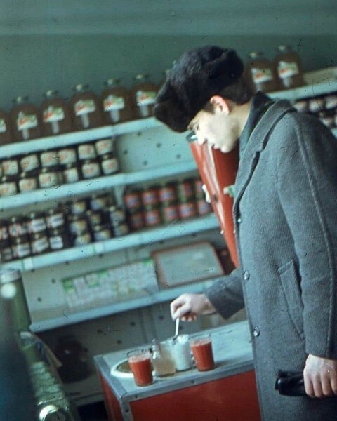       .  - 10 .  . . 1970-.