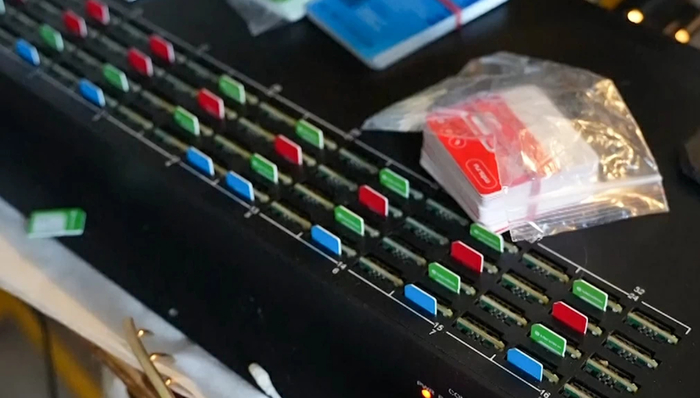  /.    SIM- ( ,      The Sims)