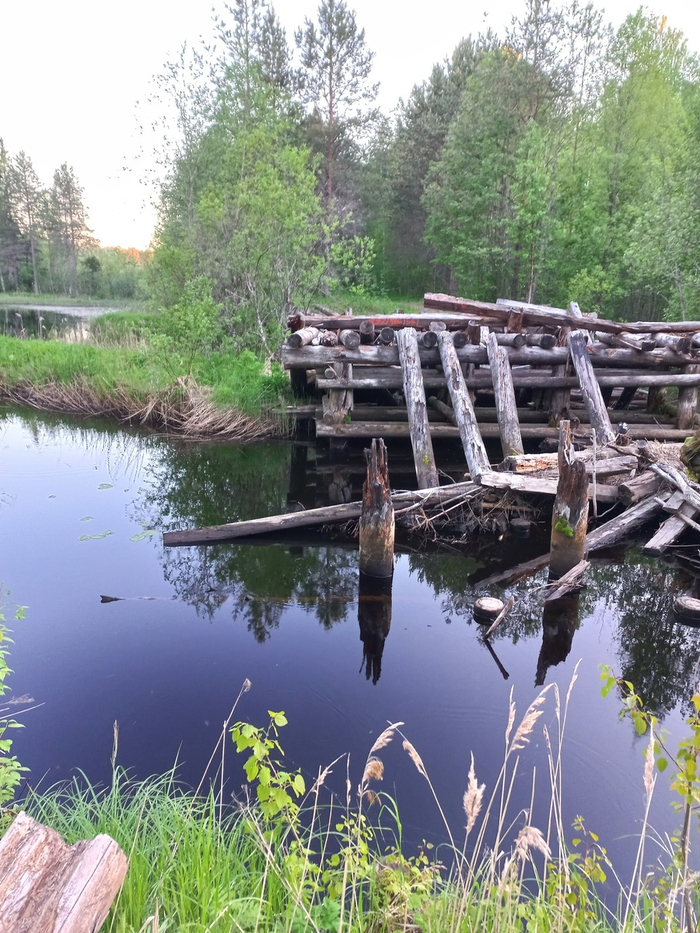 Разрушенный мост в Каршево.