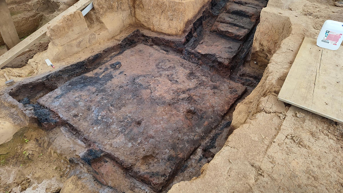 На изображении остатки деревянных конструкций римского погреба 1-3 веков «в исключительном состоянии», обнаруженные во Франкфурте. Сами понимаете какое состояние «не исключительное»