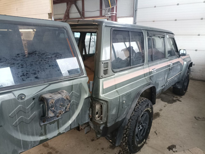 Начальный этап! Снятие мелочи по кузову.