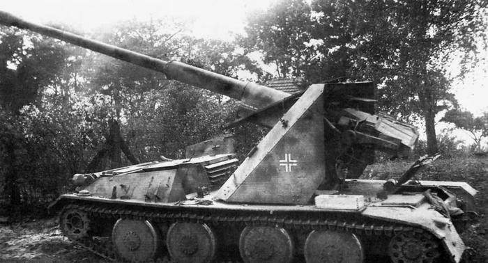 Waffentrager 88 mm Pak 43