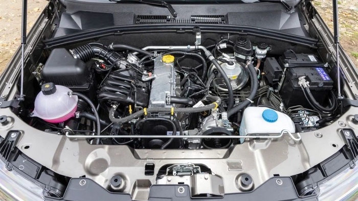 Lada Niva Travel   :  