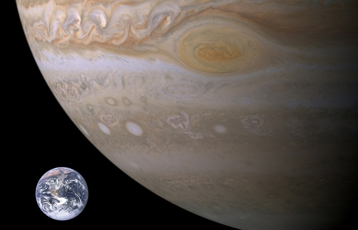       ,     ( : <!--noindex--><a href="https://pikabu.ru/story/bolshoe_krasnoe_pyatno_gde_bushuet_samyiy_moshchnyiy_uragan_v_solnechnoy_sisteme_13469122?u=https%3A%2F%2Fcommons.wikimedia.org%2Fwiki%2FFile%3AJupiter%2C_Earth_size_comparison.jpg&t=https%3A%2F%2Fcommons.wikimedia.org%2Fwiki%2FFile%3AJupiter%2C_Earth_size_...&h=56d94bb63e2cd26494240c37866f185e316e7832" title="https://commons.wikimedia.org/wiki/File:Jupiter,_Earth_size_comparison.jpg" target="_blank" rel="nofollow noopener">https://commons.wikimedia.org/wiki/File:Jupiter,_Earth_size_...</a><!--/noindex-->)