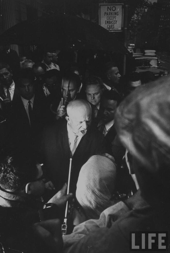 Никита Хрущев во время своего визита в ООН.