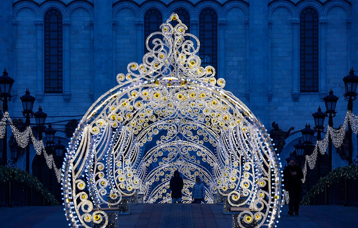 Новогодняя атмосфера в Москве//Фото: EPA/ТАСС
