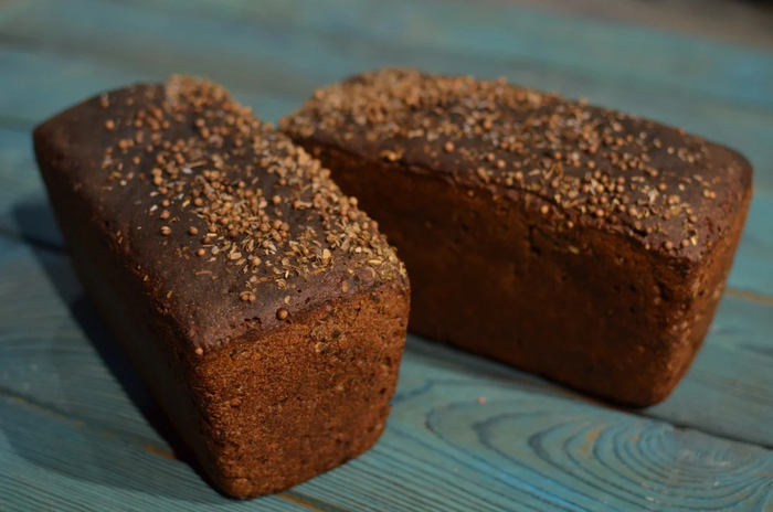 Ммммм хлеб с кинзой.