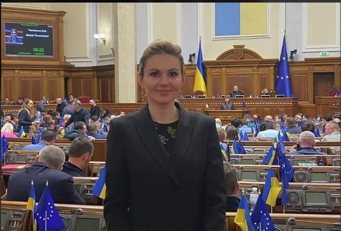 Анютку Скороход обосрали