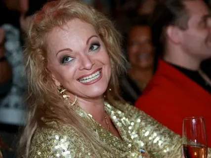 Ответ на пост «Довольная собака»