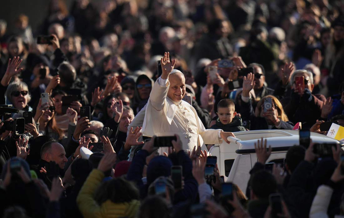 Еженедельная аудиенция папы римского Льва XIV в Ватикане//Фото: АР/ТАСС
