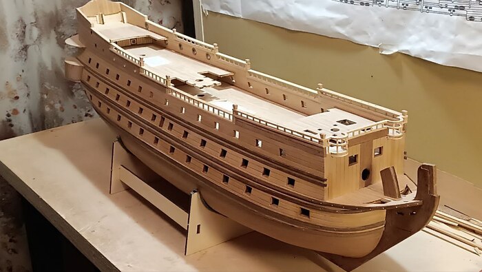 Мордочка корабля нарисовалась.