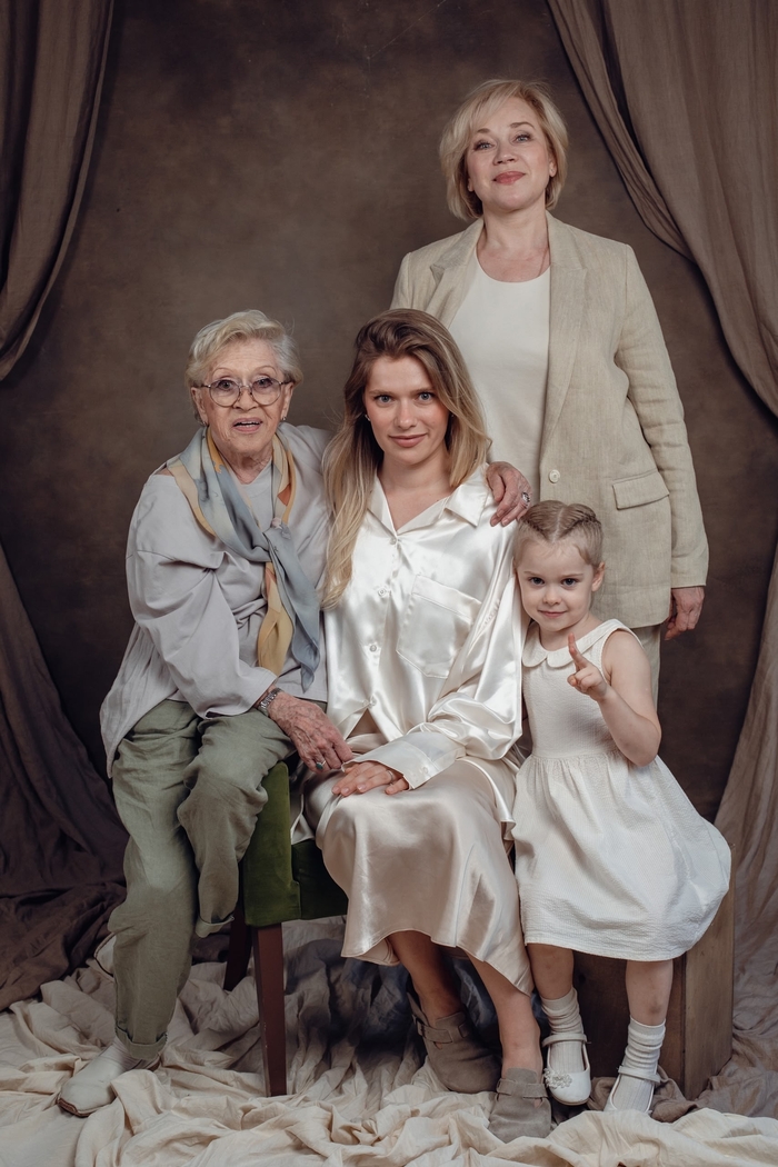 Четыре поколения на одном фото