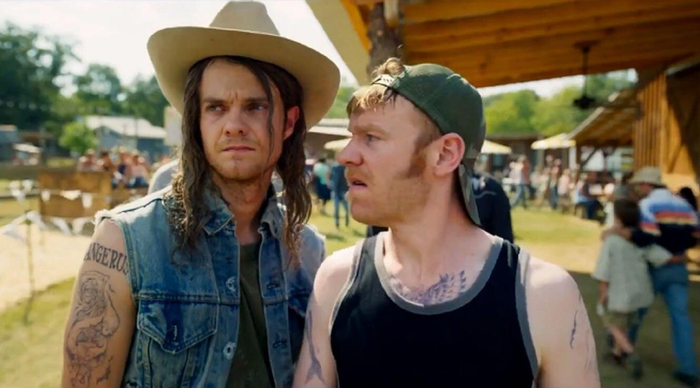 "- Посовещаться надо. Что скажешь, идем? - Да!"