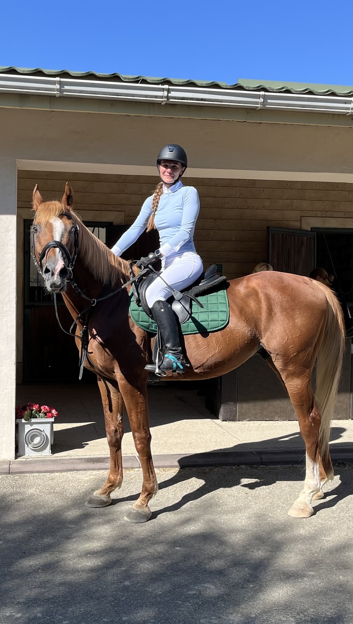 В этом году, спустя почти 20 лет с момента моего участия в последних соревнованиях, я вновь участвовала в соревнованиях по конкуру на приз Законодательного собрания Краснодарского края.