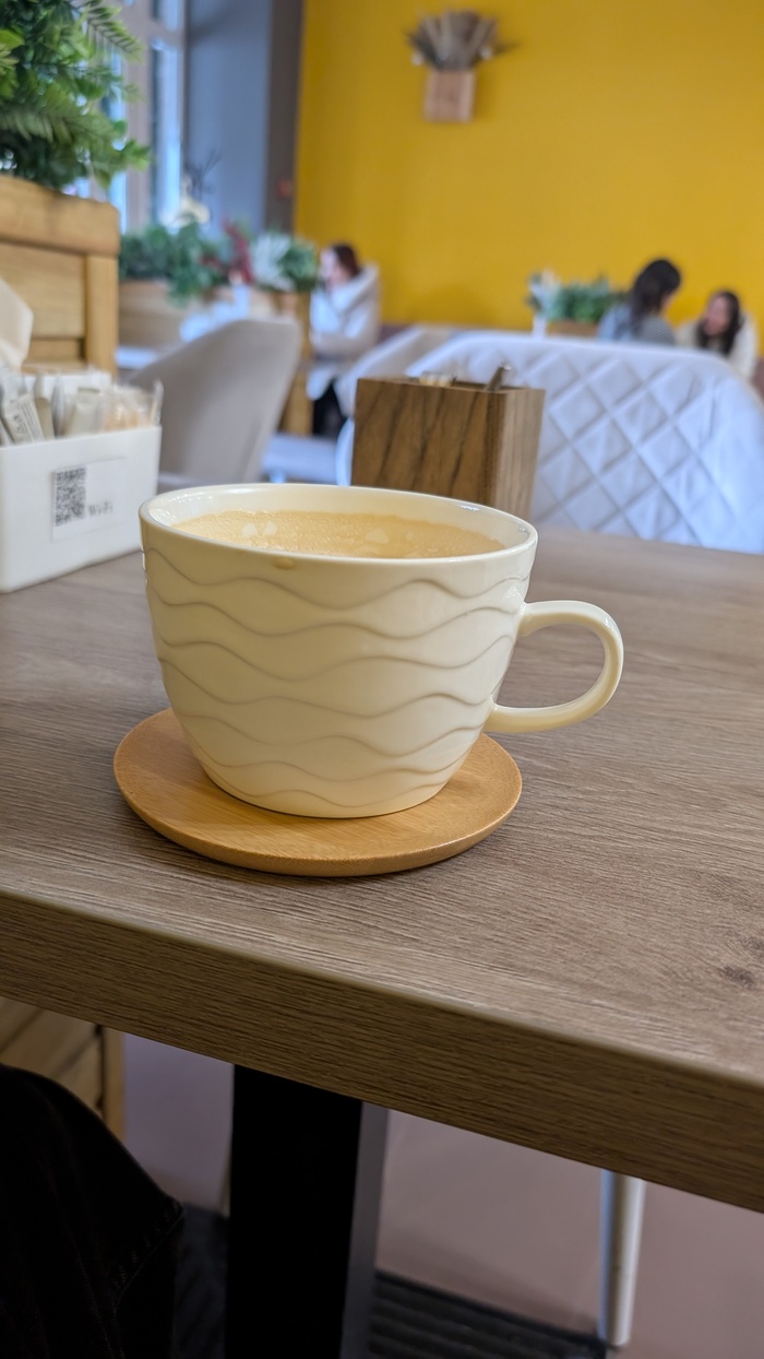 Зашёл кофе выпить, слышу рядом разговор девушек, вспомнил, что утром сидя на туалете и листая тикток, как раз об этом говорили...