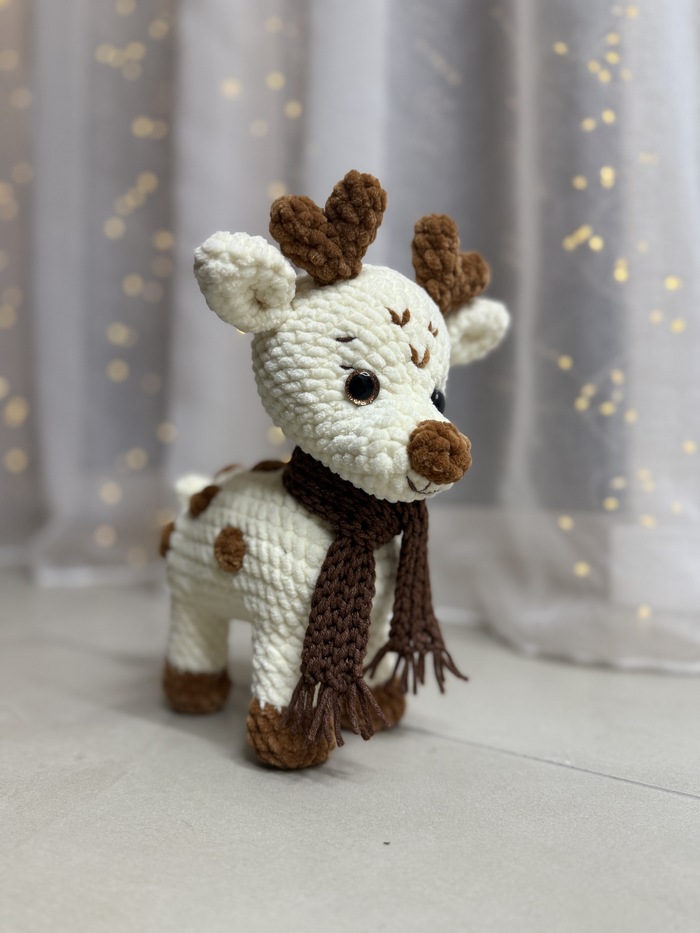Олененок с шарфиком