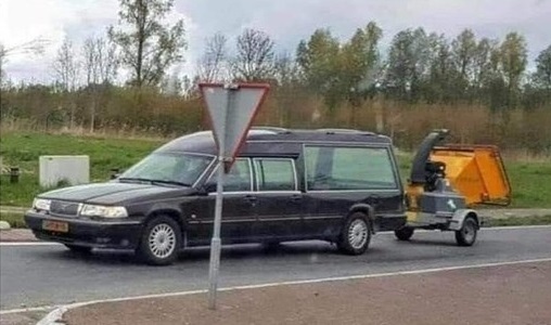 Кроме похорон и кремации есть ещё варианты