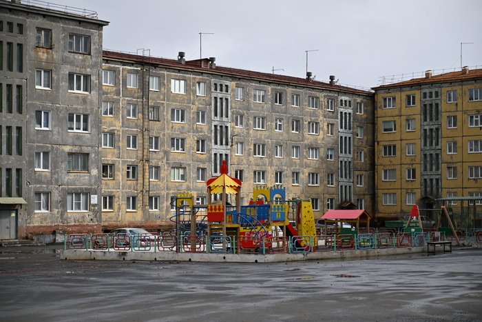 Типичный двор в Норильске