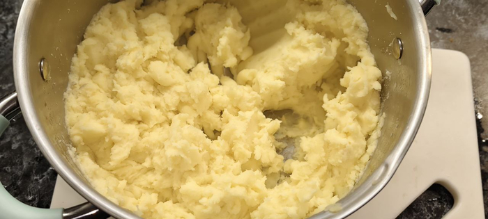 ����� ����